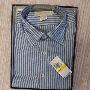 Michael Kors Men's Shirt in Blue and White Stripes